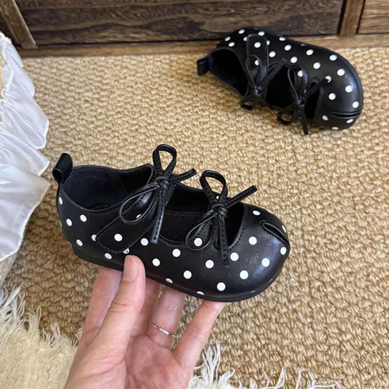 蝴蝶结浅口瓢鞋假分趾猪趾可爱婴幼儿豆豆女宝宝小皮鞋三岁1一3岁