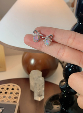 天然欧泊蝴蝶结耳钉纯银镶嵌澳宝