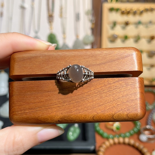 冰烟紫复古镂空藤编戒指