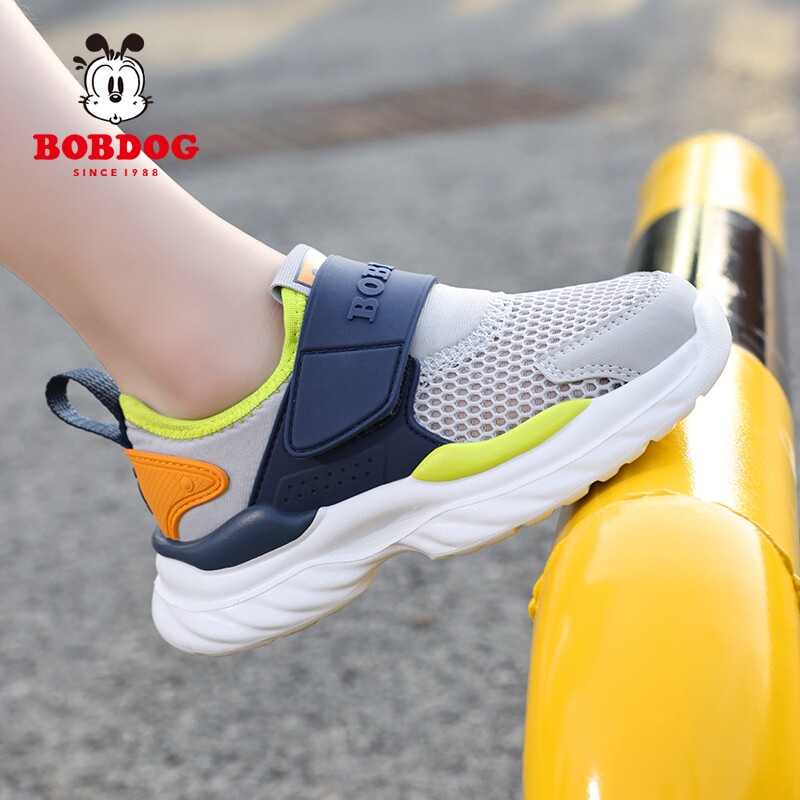 巴布豆男童鞋一脚蹬2025新款春夏季透气网面小女孩运动鞋儿童鞋子