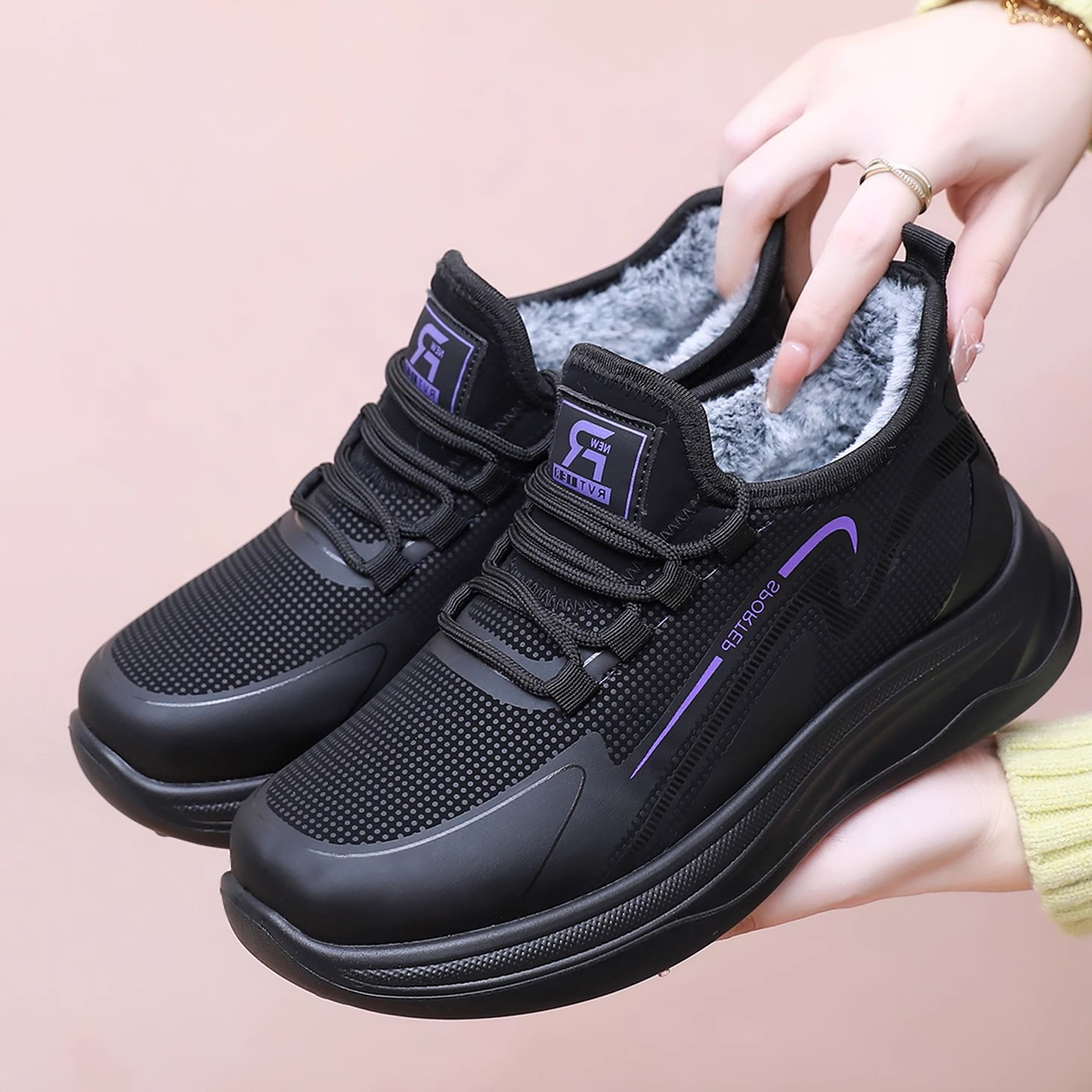 冬季老北京布鞋女棉鞋加绒保暖妈妈鞋中老年人软底超轻运动休闲鞋