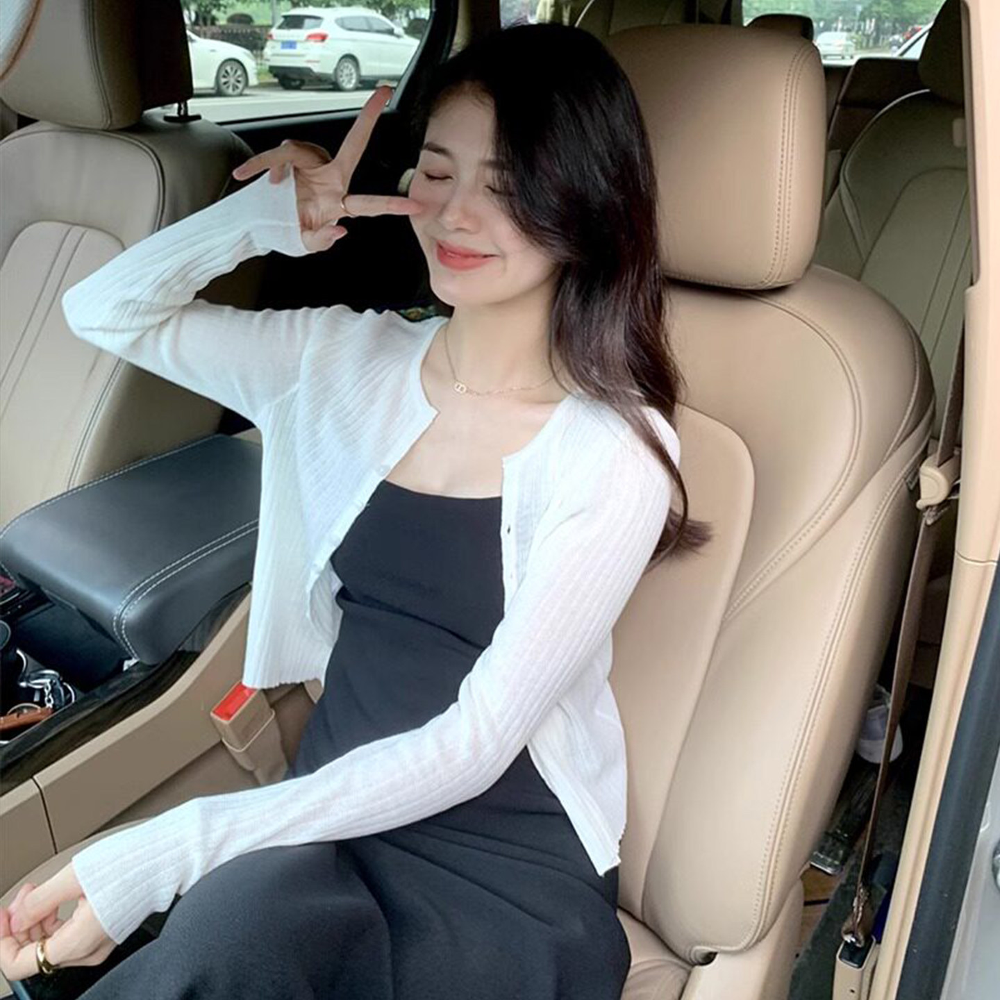 白色防晒针织开衫女夏季小个子冰丝薄款罩衫披肩短款空调衫上衣