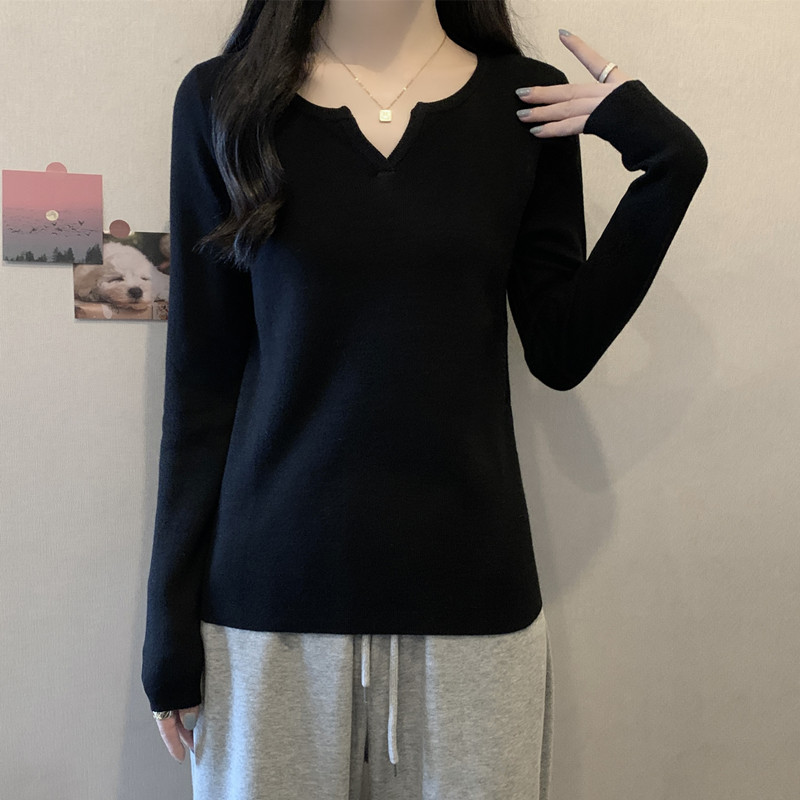 胖妹妹秋装大码女装毛衣显瘦打底衫纯色V领百搭套头针织上衣