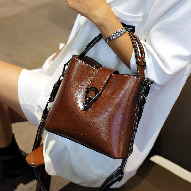 2025新款真皮水桶女包斜挎潮秋冬时尚手提单肩包小众质感牛皮包包,箱包皮具/热销女包/男包,水桶包,淘宝优惠券,粉丝福利购,淘宝优惠卷