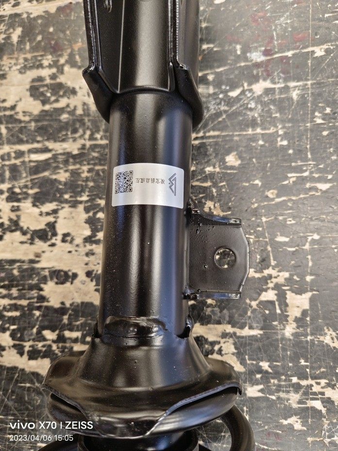 适用于凌宝电动汽车凌宝狮子座c01前减震弹簧前减震器避震器原厂