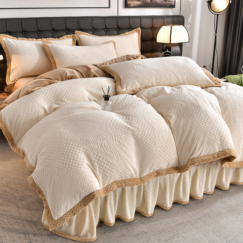 雕花牛奶绒四件套加厚冬季2025新款高级感双面珊瑚绒被套床单裙式