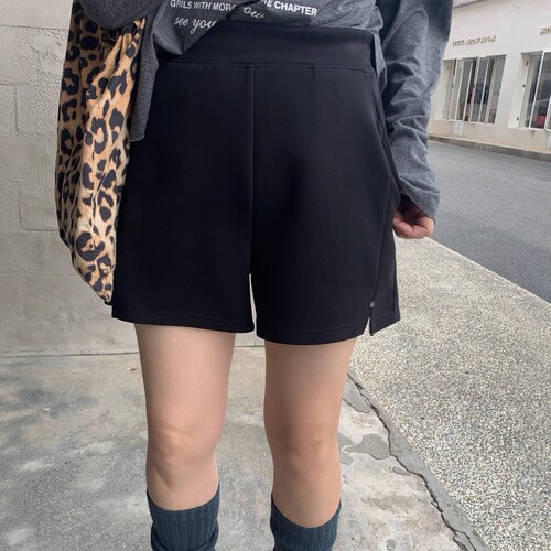 休闲显瘦空气棉a字阔腿裤短裤女
