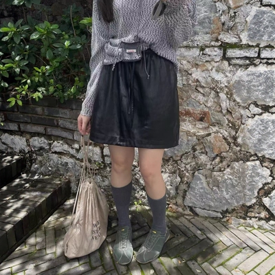 one seven松紧腰百搭pu短裙女2026秋冬韩版潮流显瘦A字裙皮短裙潮