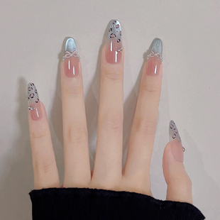 穿戴甲2025年新款高级感中长款小学生黄黑皮显白渐变豹纹美甲贴片