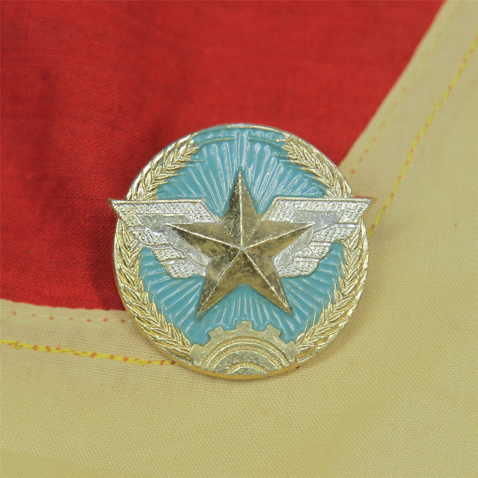 原品国产抗美援助越南三点版北越共空帽徽1964-72年用越战VC NVA