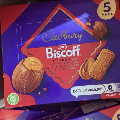 现货 英国Cadbury吉百利巧克力蛋biscoff复活节5枚160g