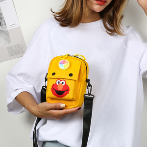 伯莱尼卡通小包包小挎包
