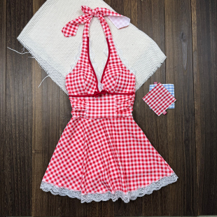 纯欲红色格子挂脖连体泳衣女V领蕾丝性感小胸显瘦度假ins保守泳装