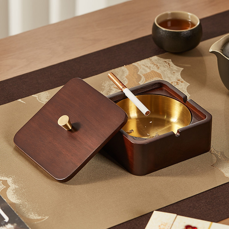 实木烟灰缸高级感家用客厅卧室防飞灰办公室酒店中式轻奢带盖灰缸