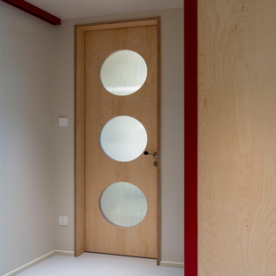 日式原木色洞洞门大小桦木门室内门简约家用卧室门厨房门入户大门