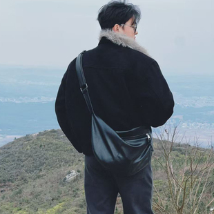 DXJ饺子包大容量斜挎包男款机车骑行包潮牌皮包单肩包运动健身包