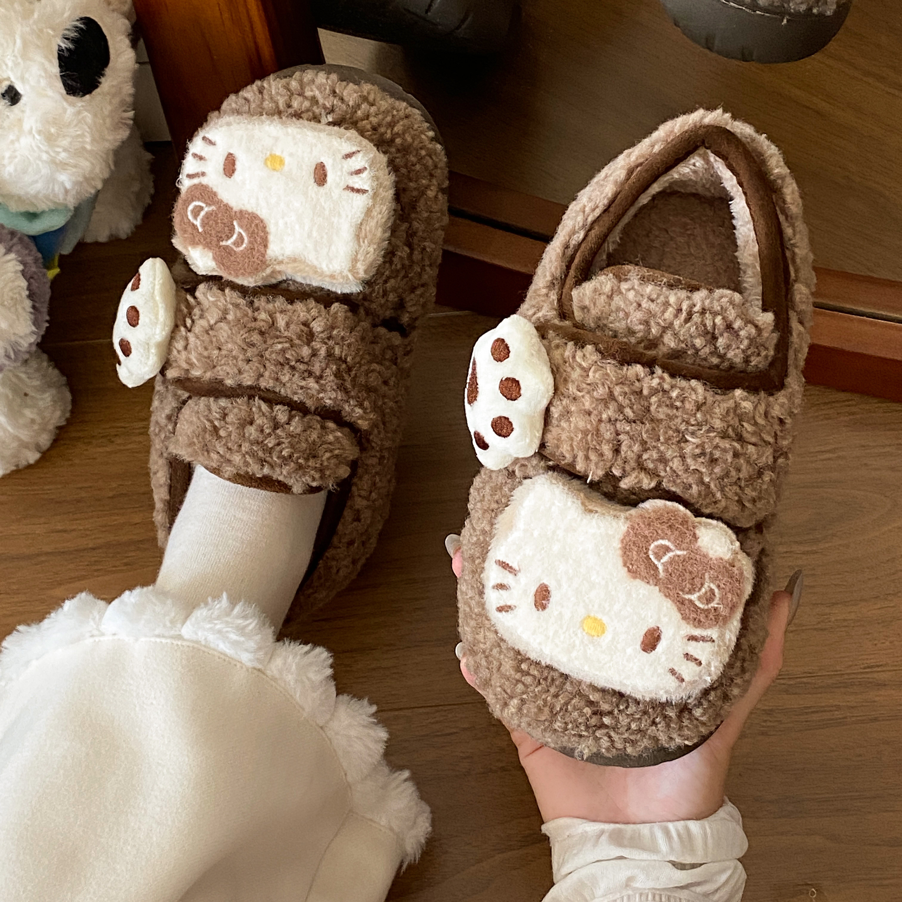 HelloKitty包跟棉拖鞋冬季可爱猫爪魔术贴居家外穿保暖厚底毛毛鞋