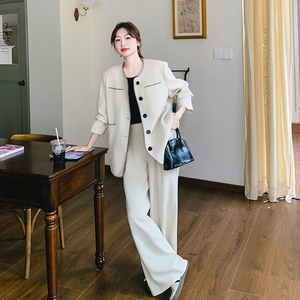 早秋新款2025超好看休闲女设计感宽松显瘦外套阔腿裤两件套无围脖图片