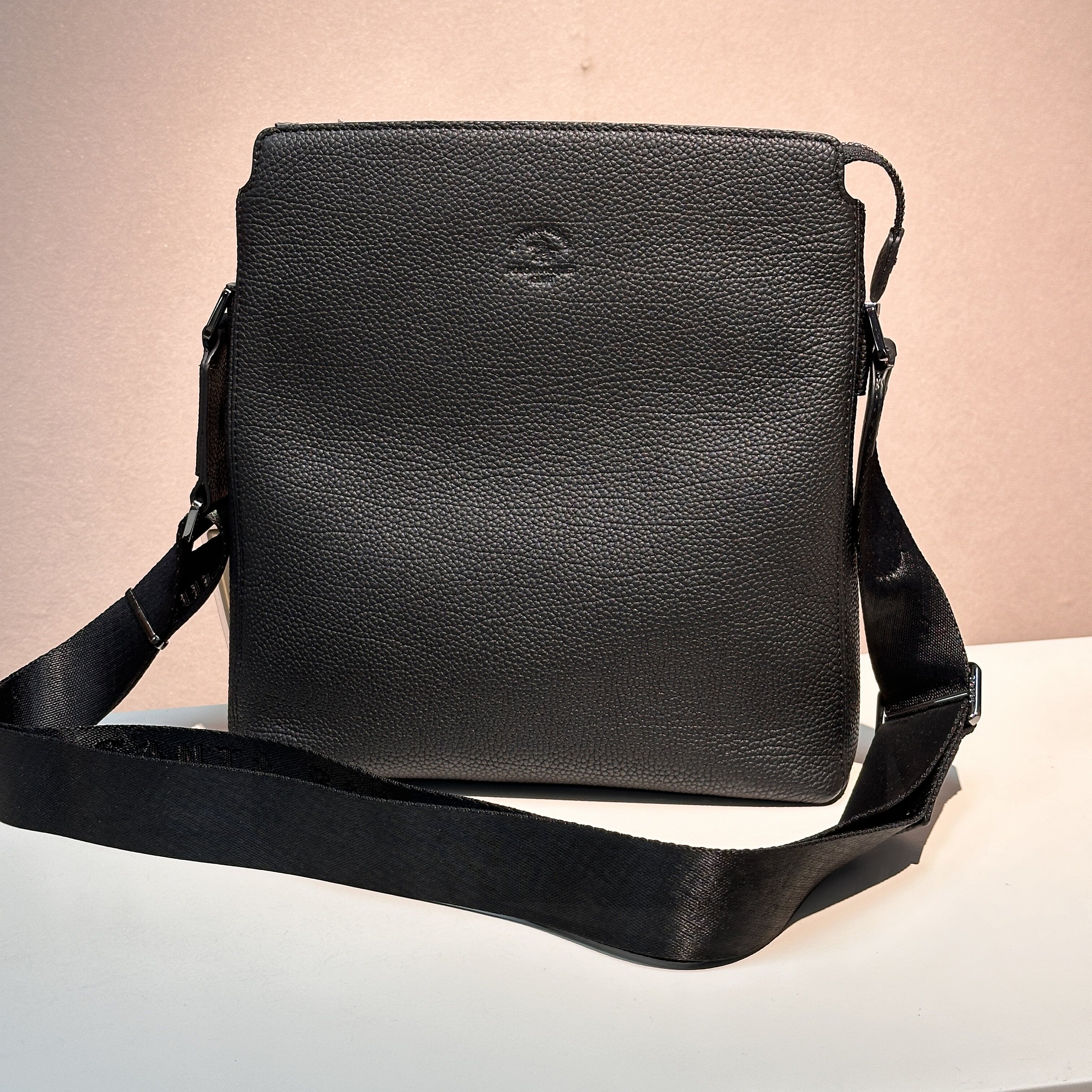 孤品撤柜高端品牌男士单肩斜挎包头层软牛皮皮料工艺舒适L18