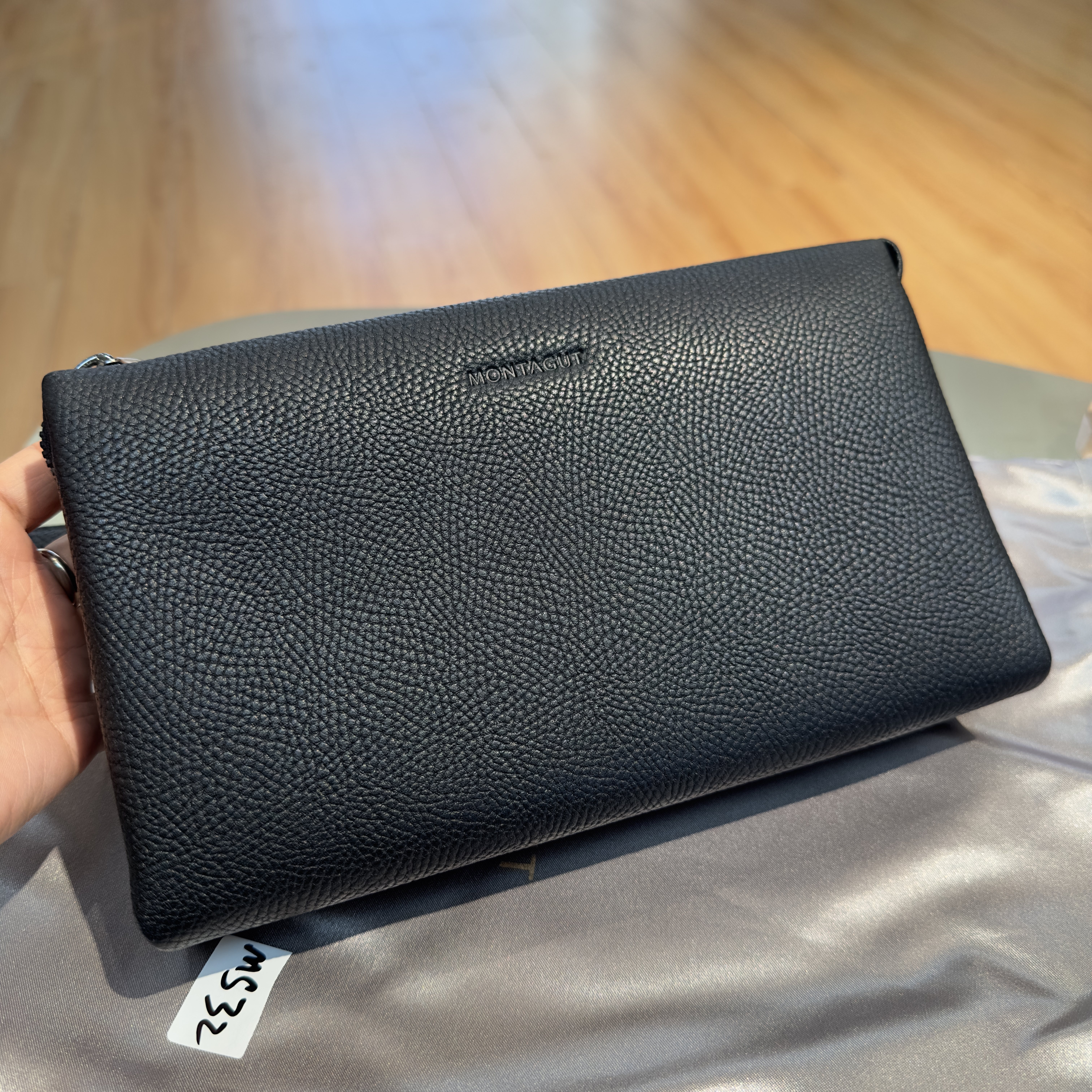 孤品撤柜品牌梦男休闲时尚手抓包进口头层牛皮多隔层柔软舒适MS32