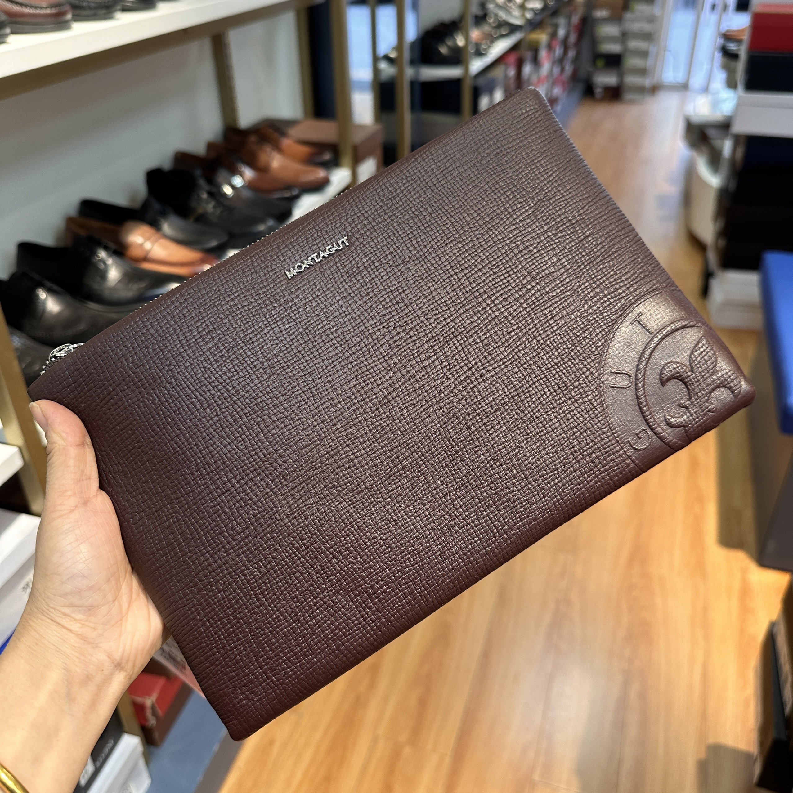 孤品撤柜高端品牌男士酒红色手包进口头层牛皮特别柔软舒适M17