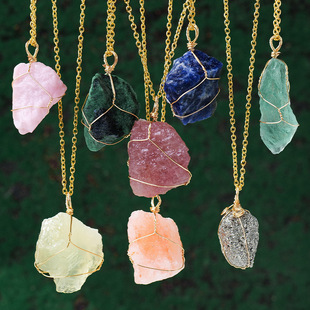 跨境天然水晶原石金丝编织网兜吊坠 手工绕线金属项链饰品批发