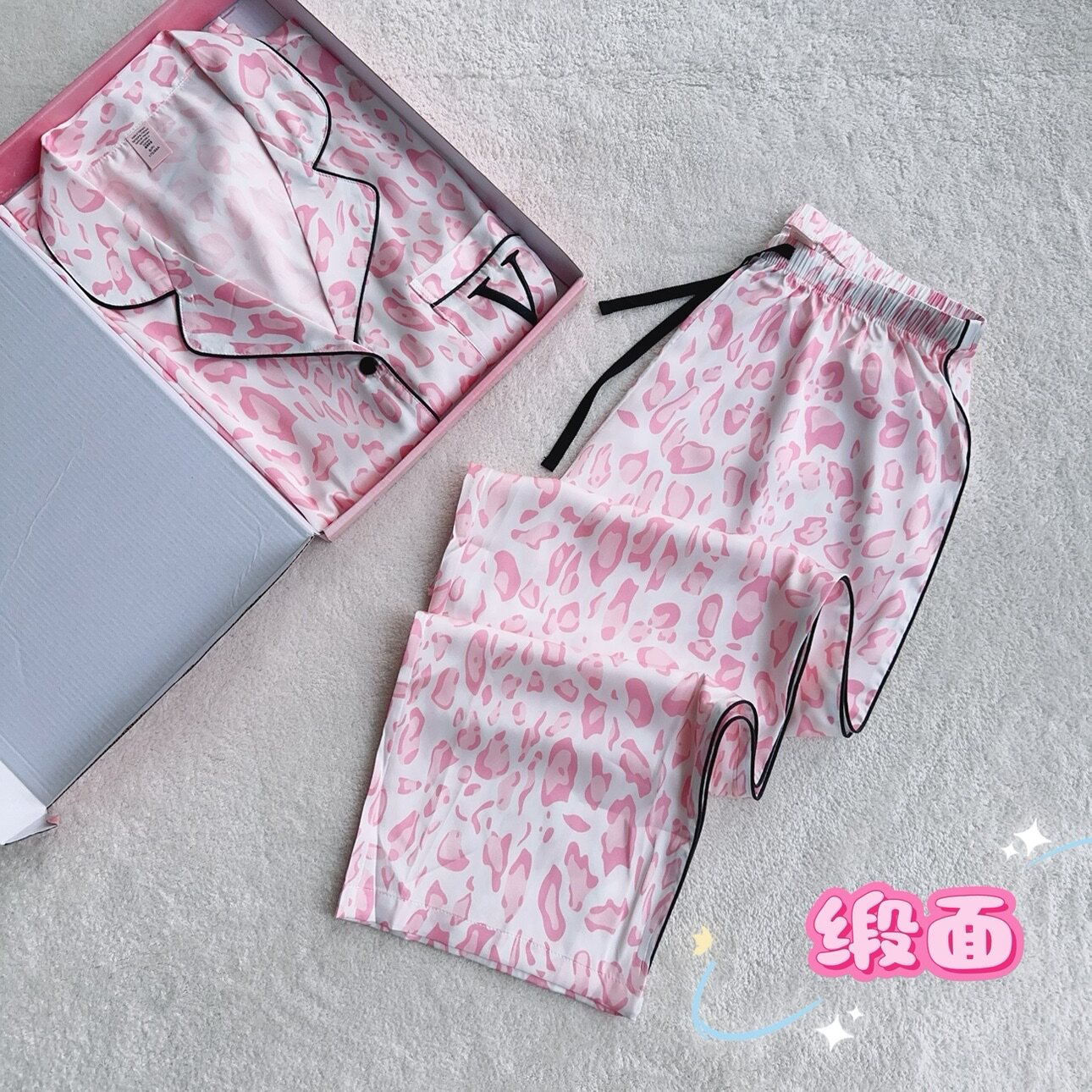 欧美风春夏丝质缎面豹纹睡衣套装