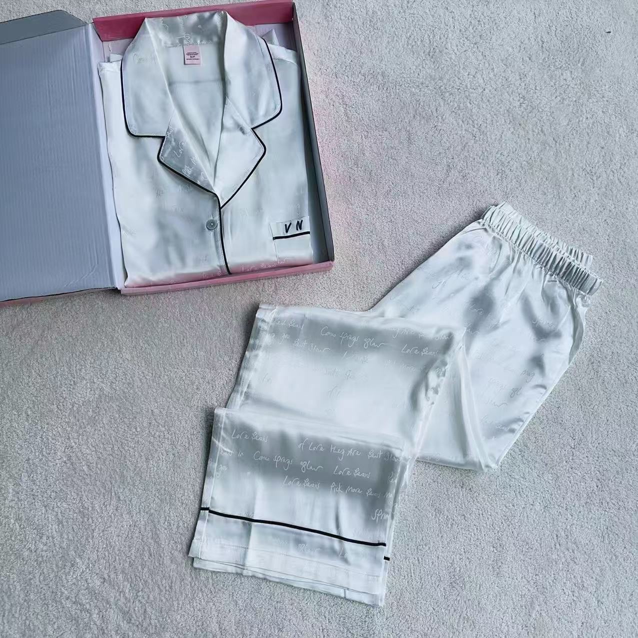 出口单丝质缎面字母提花女士睡衣