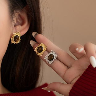 Mid ancient style geometric versatile Maillard retro earring