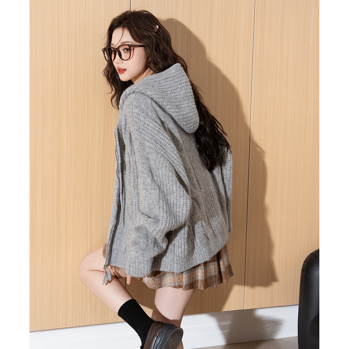 唐狮2026秋季毛衣开衫女连帽绞花双向拉链开衫毛线衫小个子慵懒风,女装/女士精品,毛衣,淘宝优惠券,粉丝福利购,淘宝优惠卷