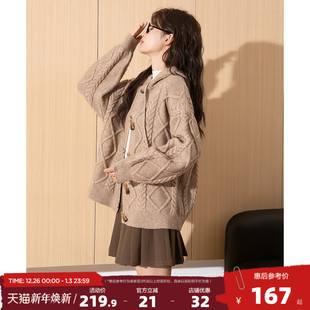 女 女连帽绞花仿牛角扣宽松慵懒风毛线衫 唐狮2025秋冬季 毛衣开衫