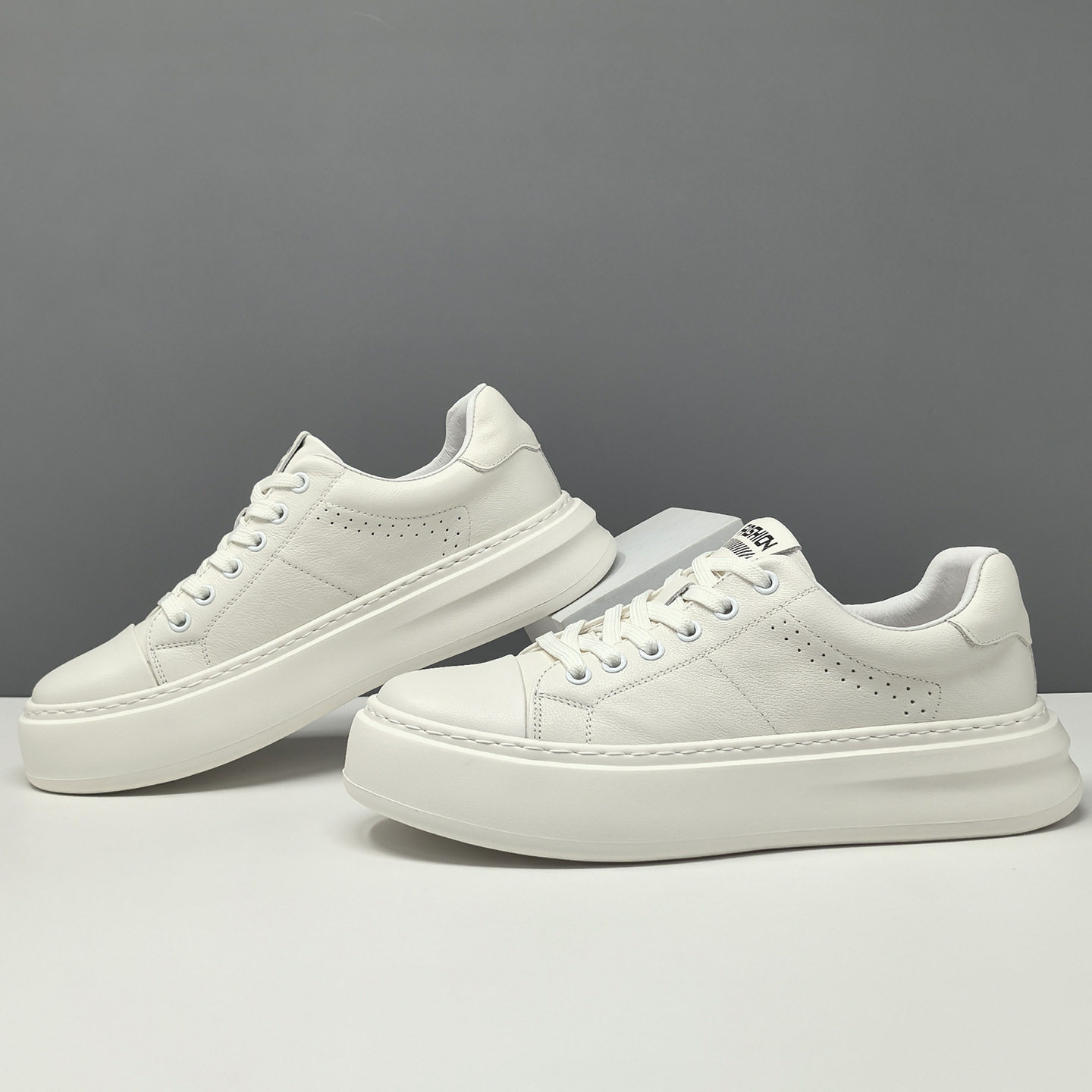 男生头层牛皮透气板鞋男款潮鞋真皮百搭欧洲站男鞋男士厚底