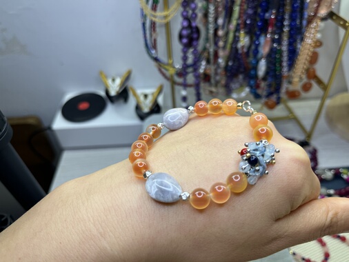 定制版天然石冰糖心玛瑙海蓝宝手链女款轻奢手串饰品送闺蜜