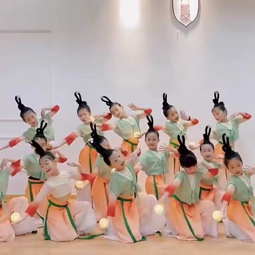 女中国风古典长安幻夜舞蹈服