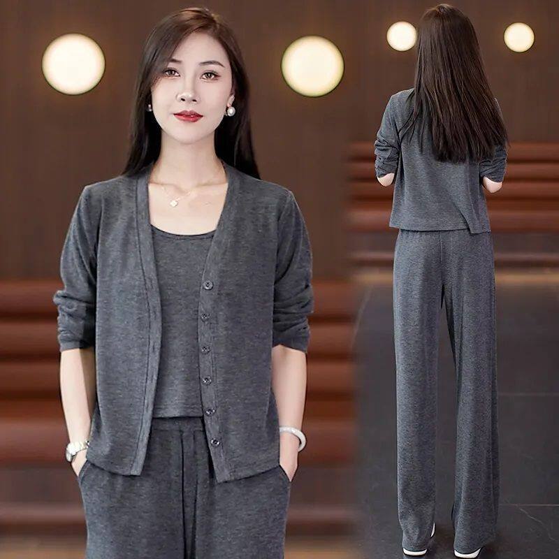 2026秋季新款时尚休闲三件套洋气显瘦开衫背心直筒裤运动服套装女