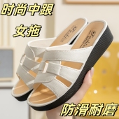新款 女士 潮流沙滩增高厚跟仿真皮软底中老年人凉拖鞋 夏季 外穿时尚