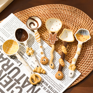 可爱陶瓷勺子个人专用高颜值长柄汤勺卡通釉下彩甜品勺小汤匙调羹