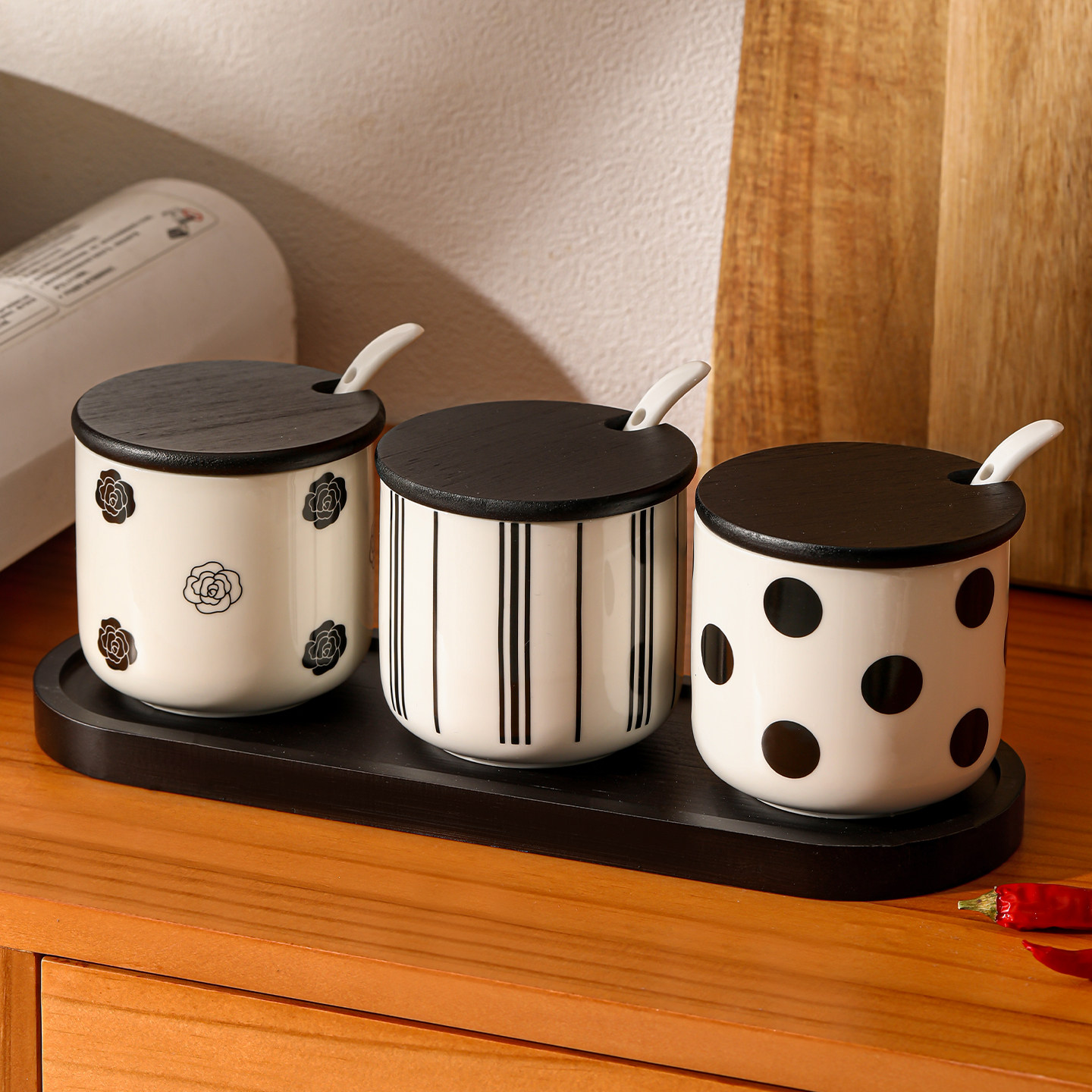 调料盒套装调料罐厨房家用陶瓷调味瓶罐盐罐组合装带盖油泼辣子罐