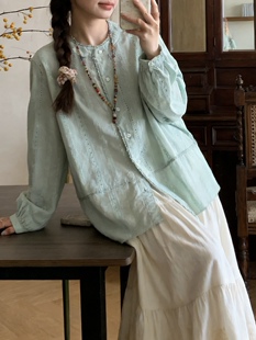 2026春复古重工刺绣衬衫女长袖宽松设计感绿色蕾丝小衫