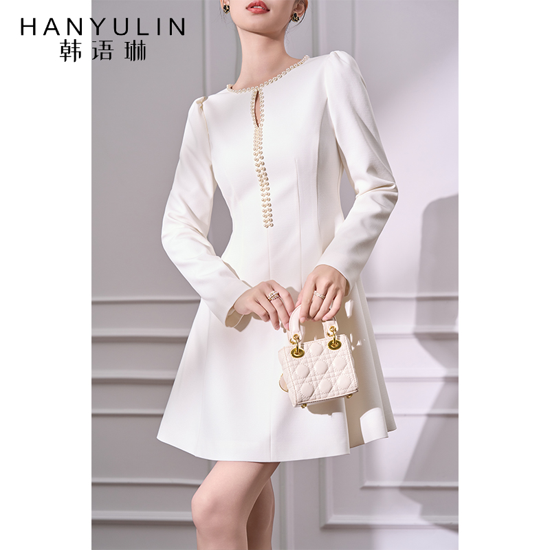 韩语琳白色长袖收腰连衣裙