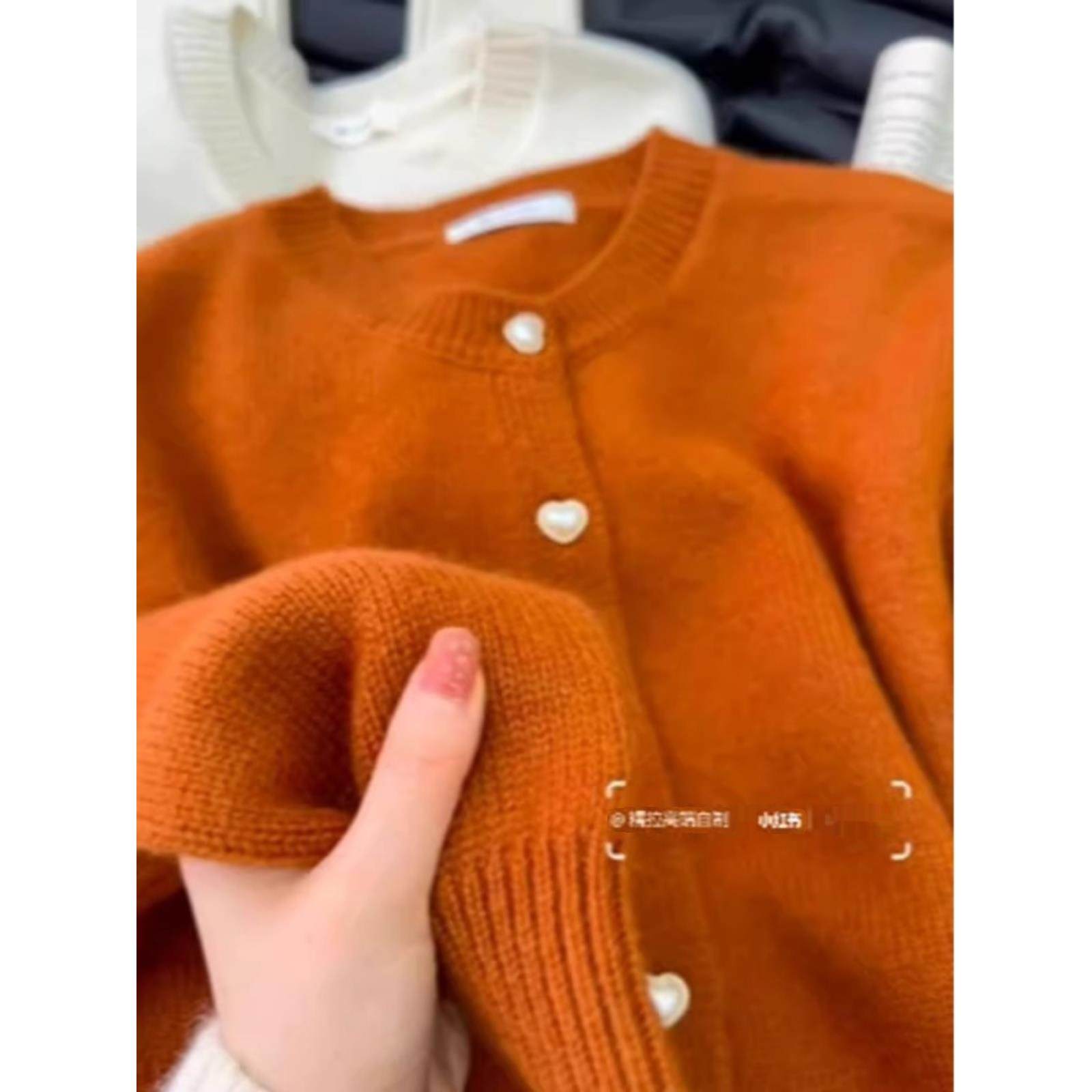 爱心扣针织开衫女秋冬新款毛衣