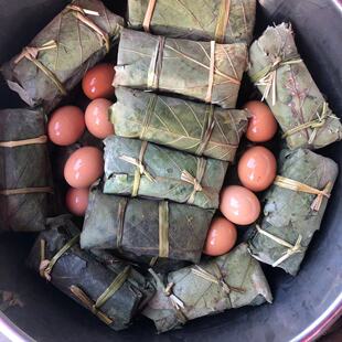 山东五莲大粽子糯米蜜枣黄米槲叶花生豆子农家手工粽菠萝粽5捆包