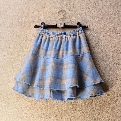 a字格子毛呢拼接蛋糕半身裙短裙
