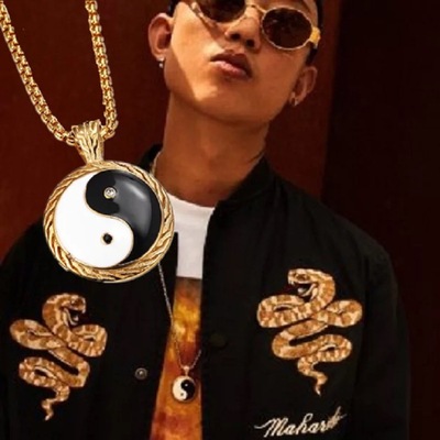 中国有嘻哈风八卦吊坠gai盖同款