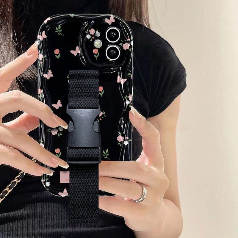 ins小蝴蝶花朵适用苹果17 16 15腕带手机壳iPhone14 13 12华为mate60 pro pura70支架三星小米15定制型号