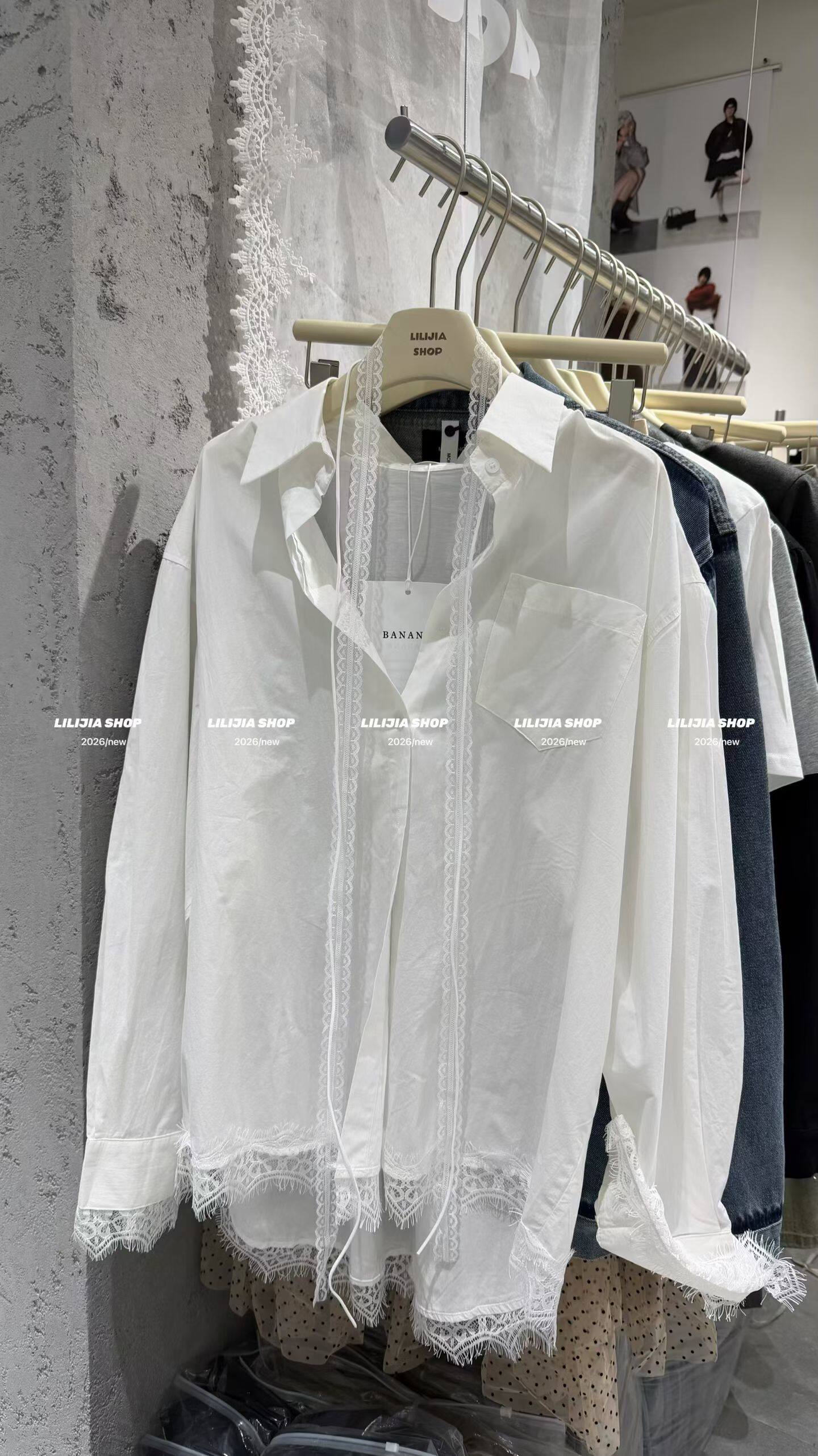 Miss家 2026春新款韩版时尚百搭显瘦拼接蕾丝花边设计感小众衬衫