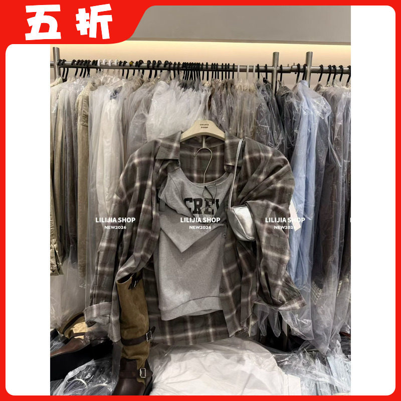 【五折】韩版时尚百搭宽松格子衬衣+字母背心+扣子翻边半裙三件套
