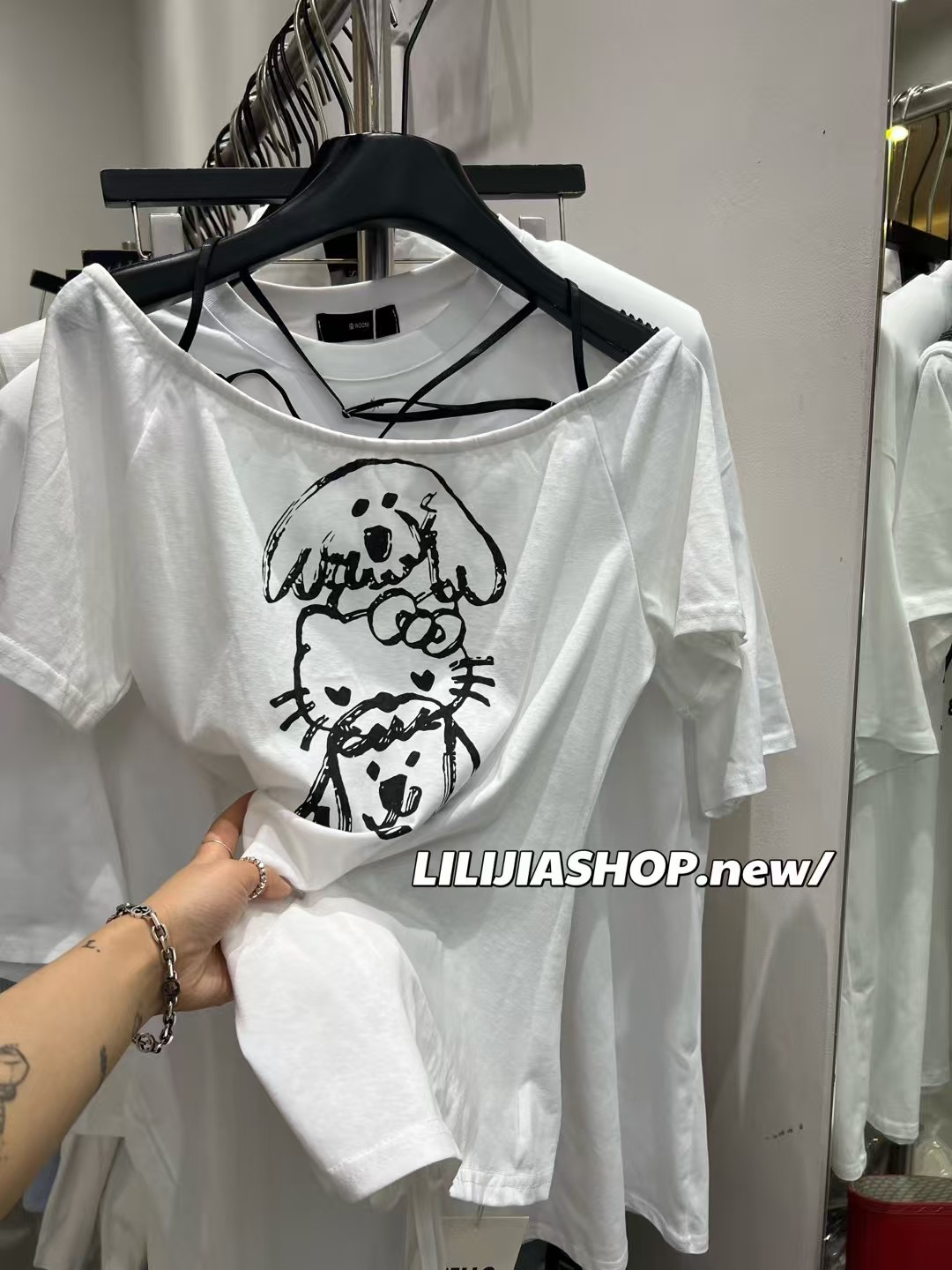 Miss家 2025春夏新款韩版时尚百搭显瘦卡通猫咪短袖漏腰T恤女