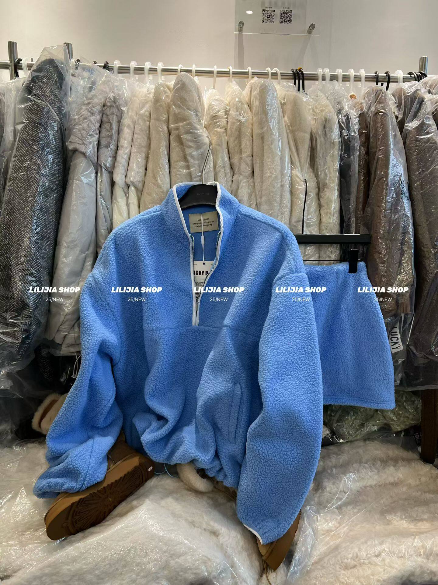 Miss家 运动风套装女秋冬小众设计感颗粒绒休闲卫衣短裙两件套