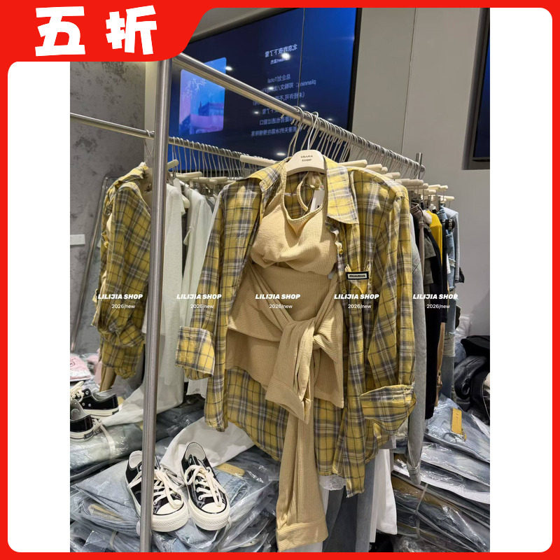 【五折】2026新款韩版时尚百搭显瘦格子衬衫+吊带背心短裙套装